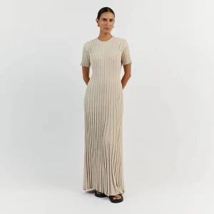 Einfarbiges Strick-Maxikleid für Damen – Kurzarm, Plissiert, Frühling/Sommer 2024