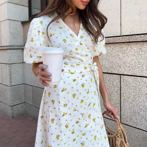 Lässiges Baumwoll-Midi-Kleid für Damen – Floral, Seitenschlitze, Elegantes Weiß, Sommer 2024